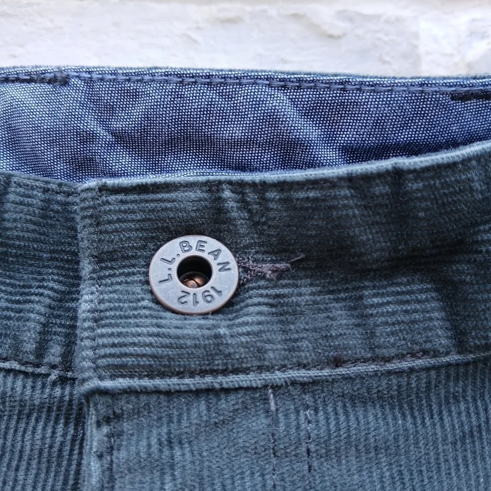 L.L. Bean Corduroy Standard Fit Pants 35x30